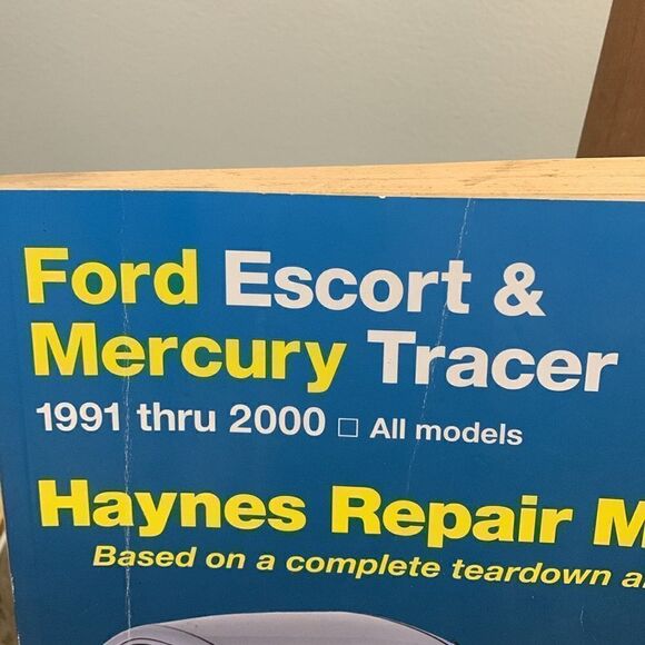 Haynes Repair Manual Ford Escort & Mercury Tracer All Models 1991-2000 - Picture 4 of 13